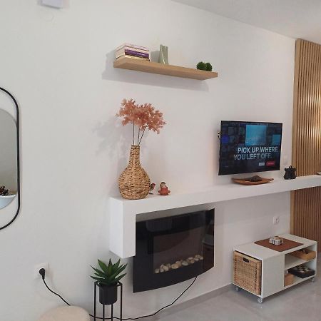 Brio Luxurious Urban Stay In Heraklio,Wifi,Αc Iraklion Buitenkant foto