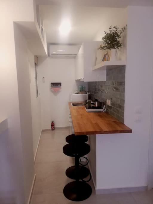 Brio Luxurious Urban Stay In Heraklio,Wifi,Αc Iraklion Buitenkant foto