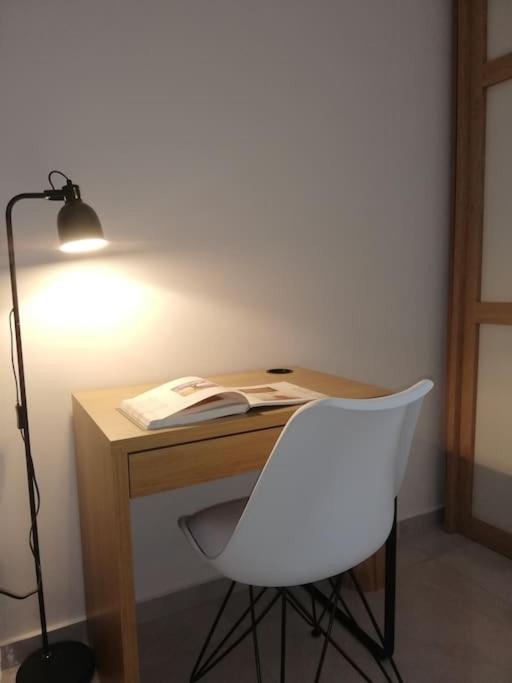 Brio Luxurious Urban Stay In Heraklio,Wifi,Αc Iraklion Buitenkant foto